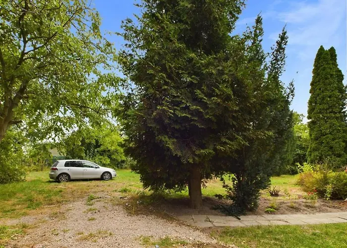 W Garden & Parking Near Airport * Varsóvia